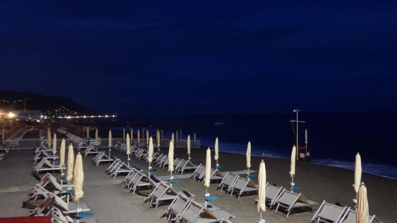 Bed and Breakfast Ghiro Ghiotto Pietra Ligure Exteriér fotografie